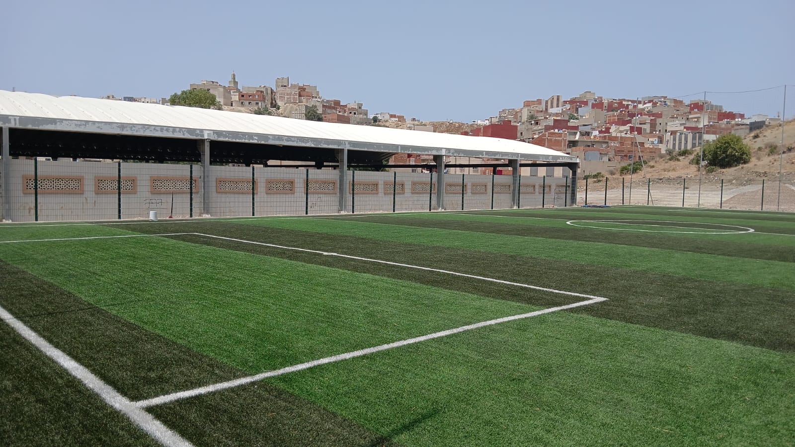 TERRAIN DE FOOTBALL MGHOGHA KBIRA PRES SOUK AINE JDIDA — photo 1