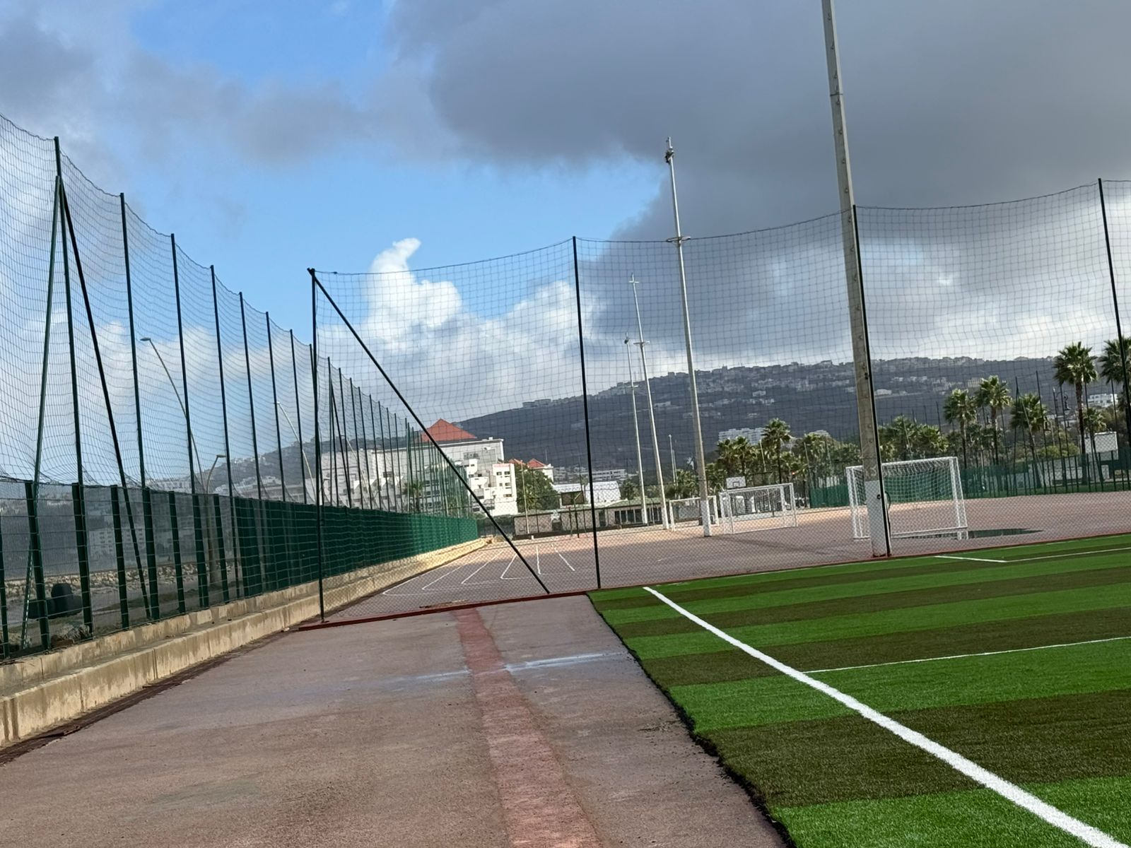 Terrain Khayr – Play Park  2   Malabata (Volley-ball_2  -  Basket-ball_2 -  Handball_2   ) — photo 1